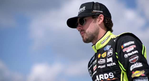 Visit Panorama de los Playoffs Cup Series 2021 de Michigan a Daytona page