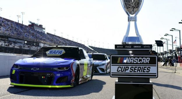 Visit Pistas de final de temporada regular y los Playoffs en la historia de Cup Series page