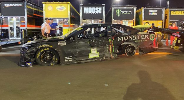Visit Kurt Busch quedó fuera de competencia en Richmond en la Etapa 1 page