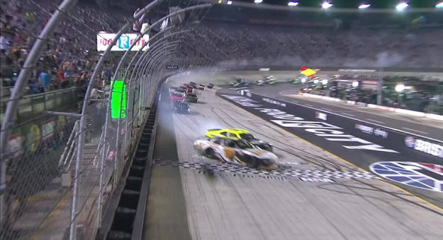 Visit AJ Allmendinger ganó la Food City 300 de la Xfinity Series en Bristol en final de infarto page