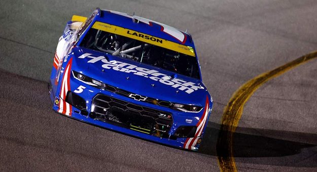 Visit Kyle Larson ganó la Pole Position para la carrera de Playoffs Cup Series 2021 en Las Vegas page