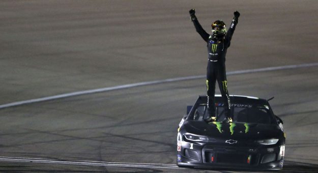Visit Momentos Memorables en Las Vegas Motor Speedway page