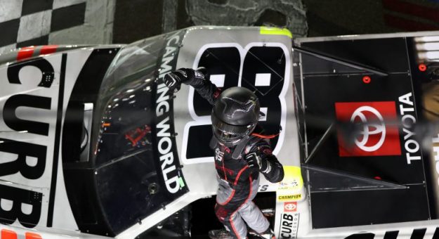 Visit Las Mejores Fotos del Fin de Semana Playoffs NASCAR 2021 en Las Vegas page