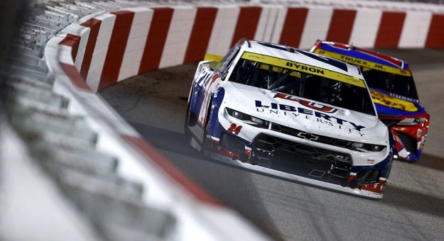Visit Byron y Truex Jr. arrancarán desde el fondo del pelotón en Las Vegas page