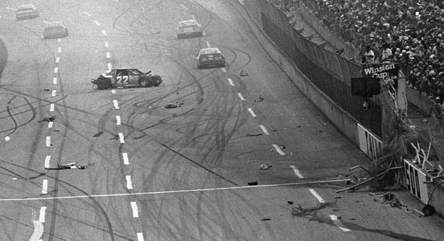 Visit Los accidentes más espectaculares en la historia de Talladega page