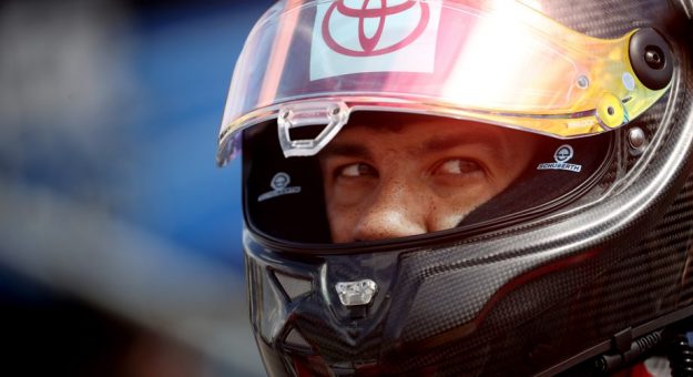 Visit Bubba Wallace se une a Wendell Scott como el 2do. piloto afroamericano con victoria en la Cup Series page