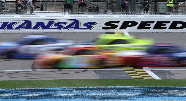 Visit Horario completo para los Playoffs NASCAR 2021 en Kansas page