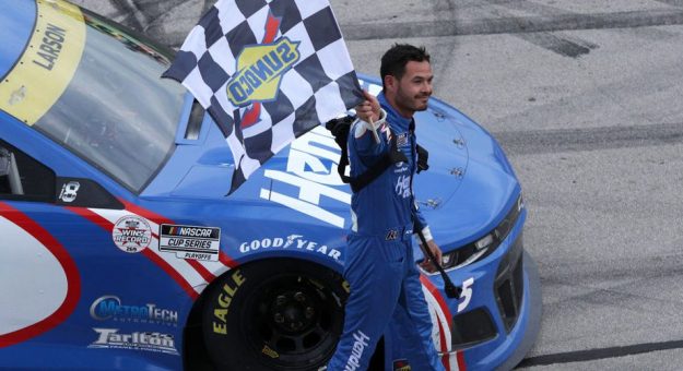 Visit Panorama de los Playoffs NASCAR Cup Series 2021 de Texas a Kansas page