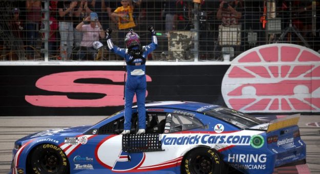 Visit Las Mejores Fotos del Fin de Semana Playoffs NASCAR 2021 en Texas page