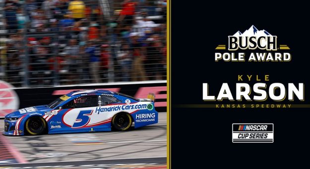 Visit Kyle Larson ganó la Busch Pole Position para la carrera de los Playoffs 2021 en Kansas page