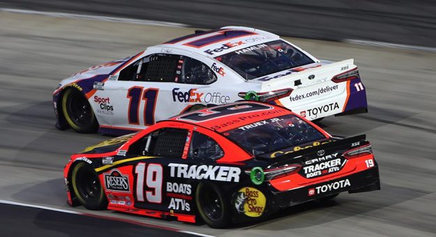 Visit Horario completo para los Playoffs NASCAR 2021 en el Martinsville Speedway page