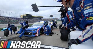Race Rewind: Larson dominates Kansas as many playoff drivers struggle