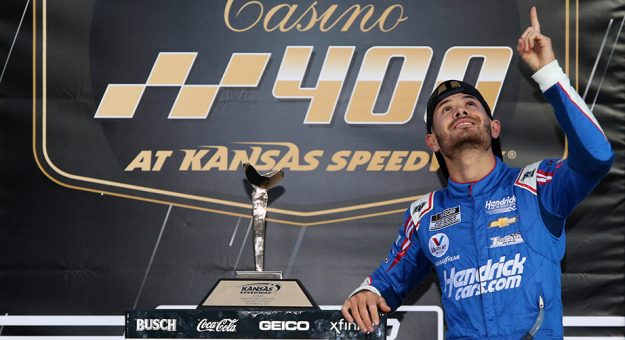 Visit Kyle Larson ganó la Hollywood Casino 400; 3ra. victoria consecutiva en los Playoffs 2021 page