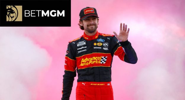 Visit Favoritos de los apostadores para los Playoffs Cup Series 2021 en Martinsville page