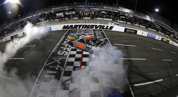 Visit Noah Gragson ganó la Dead on Tools 250 de los Playoffs Xfinity Series 2021 en Martinsville page