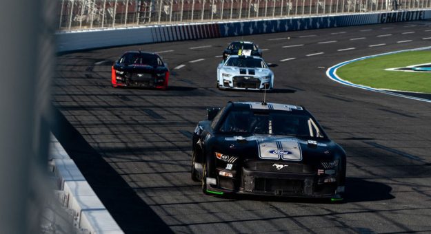 Visit El Next Gen Car de la Cup Series a prueba en el Charlotte Motor Speedway page