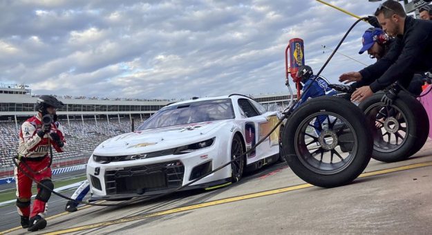 Visit Primeras paradas en pits con el Next Gen Car en el Charlotte Motor Speedway page