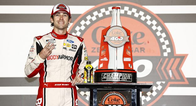 Visit Pilotos con victorias en las 3 series nacionales de la NASCAR page