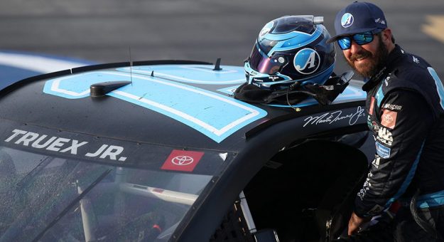 Visit Lo Mejor de la NASCAR Cup Series 2021: Martin Truex Jr. page