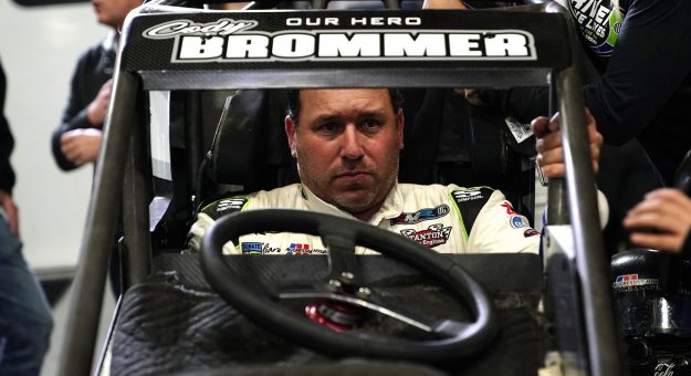 Visit Ryan Newman analiza su próximo capítulo en el Chili Bowl 2022 page