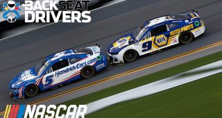 Does Chase Elliott have a reason to be frustrated with teammate Kyle Larson?