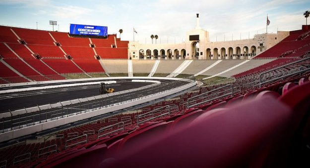 Visit Eric Dickerson agregado a la lista de Grand Marshals del Busch Light Clash 2022 page