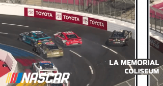 Kurt Busch runs out of room, collides with wall in LCQ
