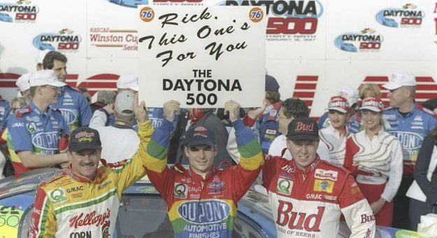 Visit Momentos memorables en la historia de la Daytona 500 page