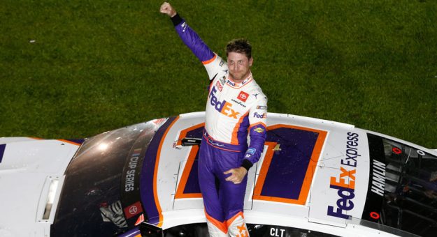 Visit Pilotos con victorias consecutivas en la Daytona 500 page