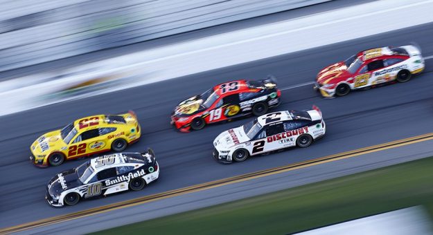 Visit El Next Gen Car puso a la NASCAR en una ‘gran trayectoria’ page