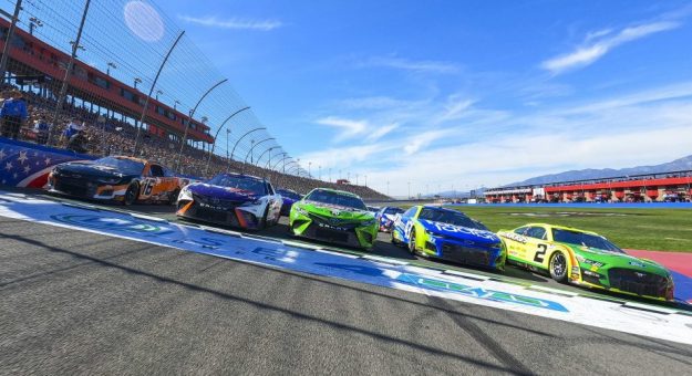 Visit Las Mejores Fotos del fin de semana NASCAR 2022 en el Auto Club Speedway page