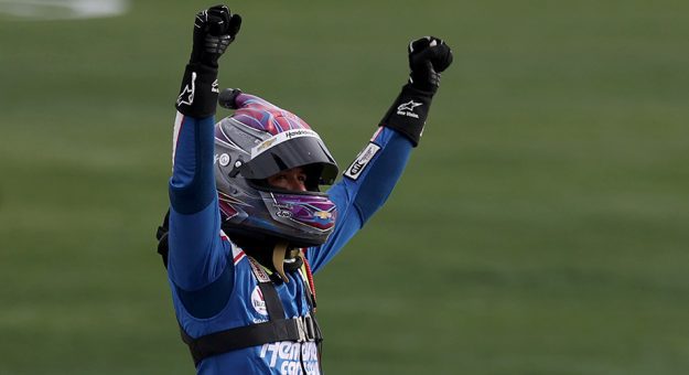 Visit Favoritos de los apostadores para la carrera de la Cup Series 2022 en Las Vegas page