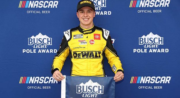 Visit Christopher Bell ganó la Pole Position de la Pennzoil 400 en Las Vegas page