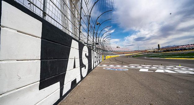 Visit Panorama de la Ronda de los 8 Playoffs del Cup Series 2022 del Charlotte Roval a Las Vegas page