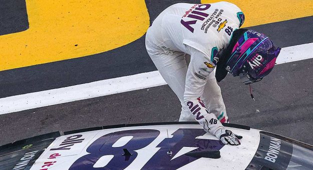 Visit Alex Bowman ganó la Pennzoil 400 de la Cup Series 2022 en Las Vegas page