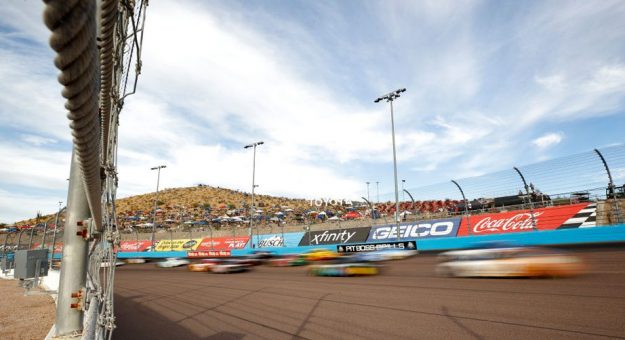 Visit Horario completo para las carreras NASCAR 2022 en el Phoenix Raceway page