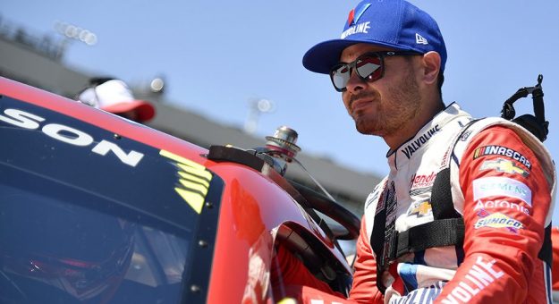 Visit Kyle Larson arrancará último en Phoenix tras ajuste no aprobado a su Chevrolet No. 5 page