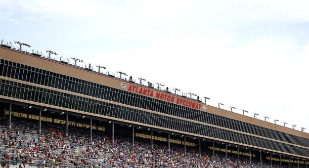 Visit NASCAR canceló actividades del viernes y clasificación en Atlanta page