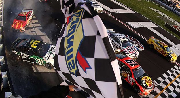 Visit Trackhouse Racing y 23XI Racing dejaron sentir su poder en Atlanta page