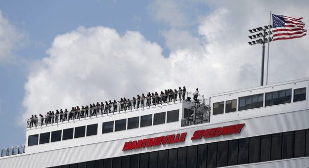 Visit Horario completo para las carreras en el Martinsville Speedway page
