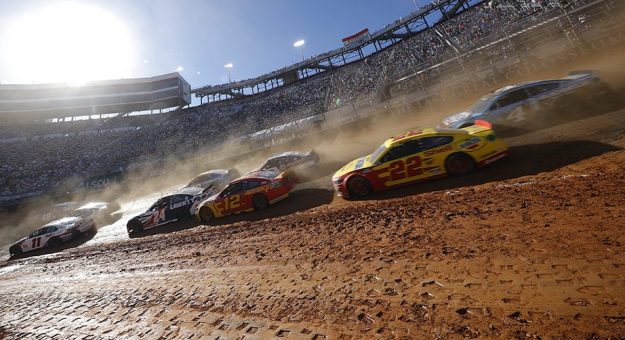 Visit Horario completo para las carreras en la pista de tierra de Bristol 2022 page