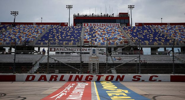 Visit Horario completo para el fin de semana NASCAR 2022 en el Darlington Raceway page
