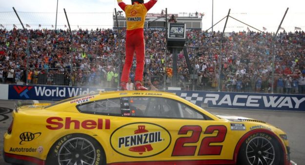 Visit Ganadores de las más recientes carreras inaugurales de la NASCAR Cup Series page