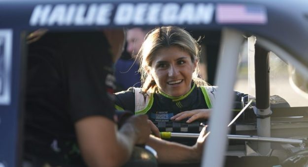 Visit Las Mejores Fotos del fin de semana de la Truck Series 2022 en Knowxville page