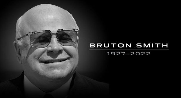 Visit NASCAR recuerda la vida del legendario propietario y promotor de pistas, Bruton Smith page