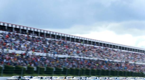 Visit Horario completo para las carreras NASCAR 2022 en el Pocono Raceway page
