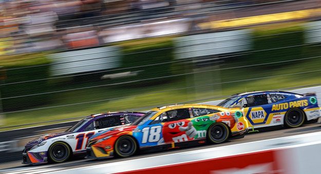 Visit Joe Gibbs Racing no apelará la descalificación del No. 11 y 18 en Pocono page