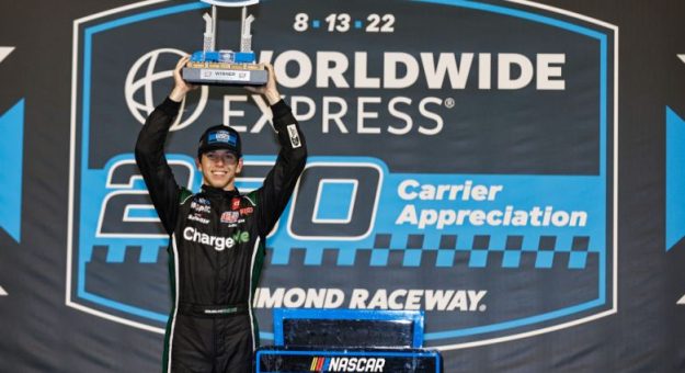 Visit Chandler Smith ganó la Worldwide Express 250 en el Richmond Raceway page