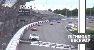 Harvick doubles up, reaches 60 career wins with victory at Richmond