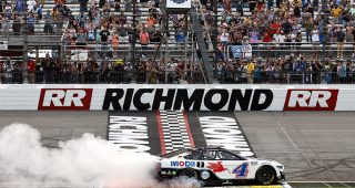 Sleeping giant awoken? Debating Kevin Harvick’s Championship 4 chances